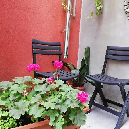 Porta Romana 住宿加早餐酒店 奥梅尼亚